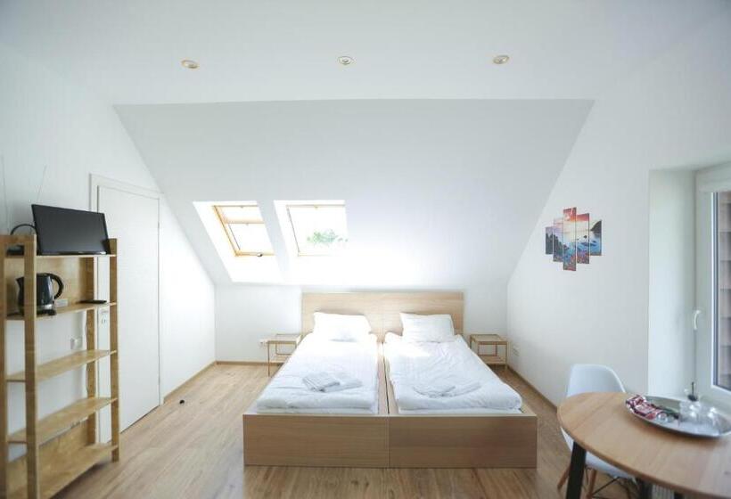 اتاق خانوادگی, B&b Hotel Telsiai