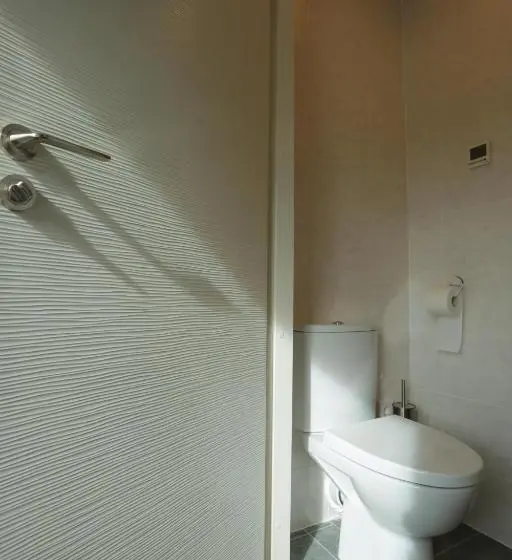 اتاق استاندارد سه نفره, B&b Hotel Telsiai