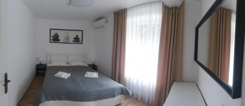 اتاق لوکس خانوادگی, B&b Hotel Telsiai