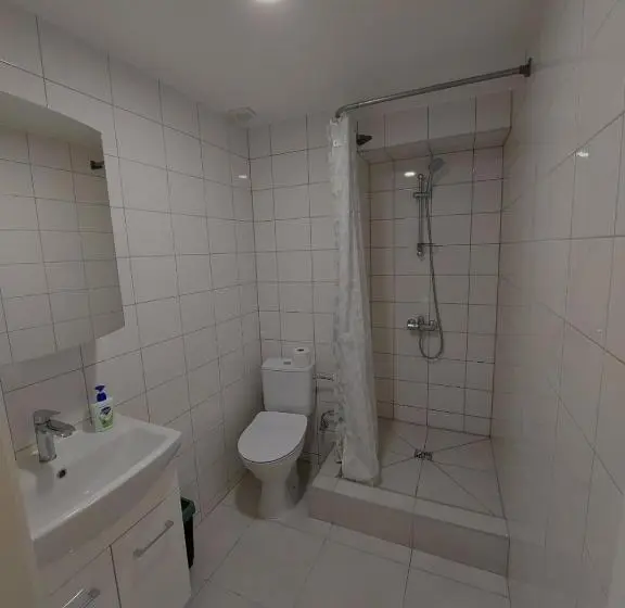 اتاق استاندارد با چشم‌انداز باغ, B&b Hotel Telsiai