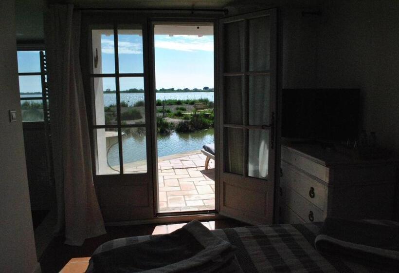 レイクビュースタンダードルーム, Maison L Etrier