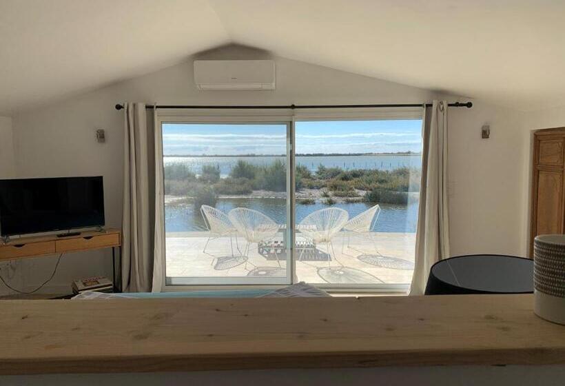 Suite with lake view, Maison L Etrier