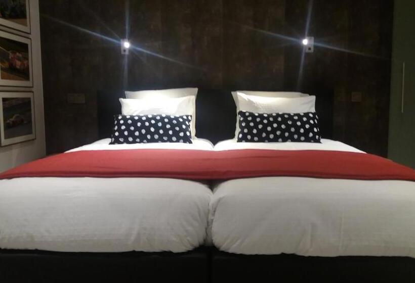 غرفة قياسية مطلّة علي الحديقة, Un Matin Au Jardin