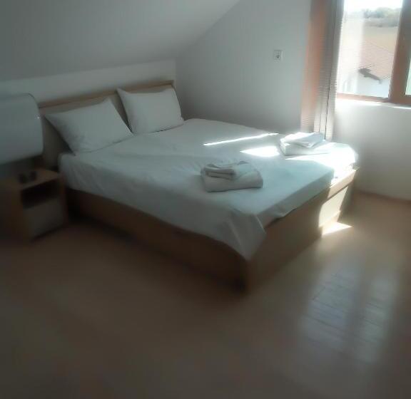 Трехместный Номер Комфорт, Vila Corsarul