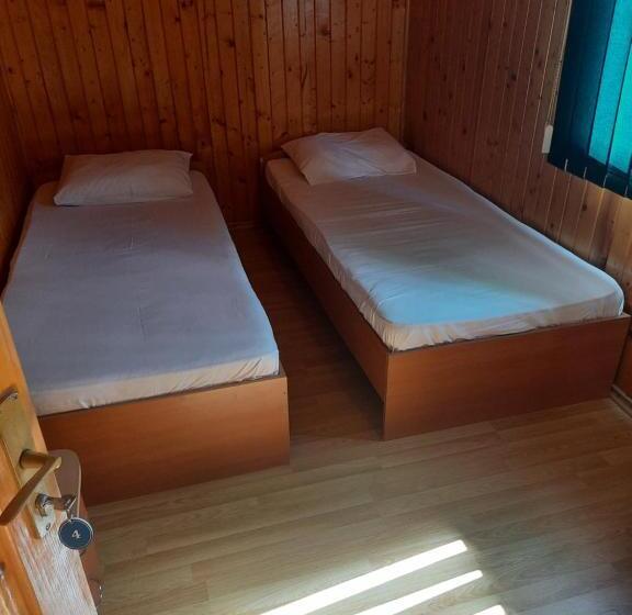 Standard room with outdoor bath, Vila Corsarul