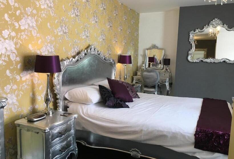 キングサイズベッドのスタンダードルーム, Tiger Inn