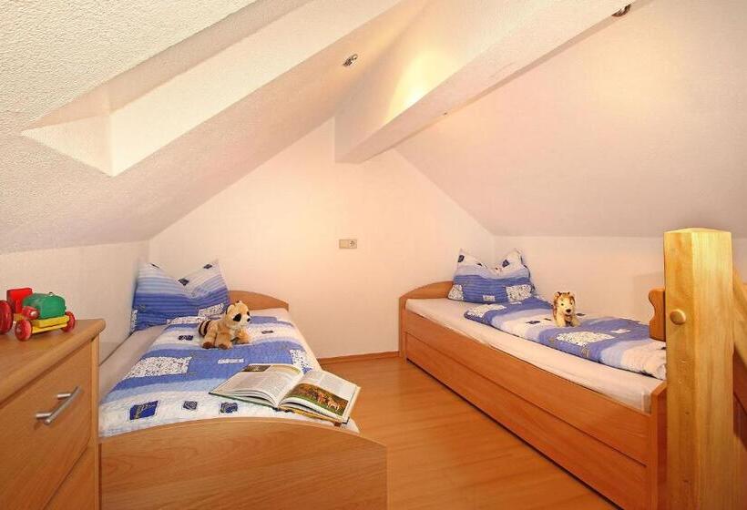 דירת חדר, Niederhaeusererhof