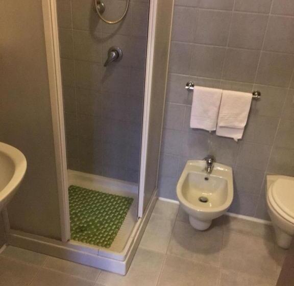 غرفة أساسية, Roby Bar Affittacamere