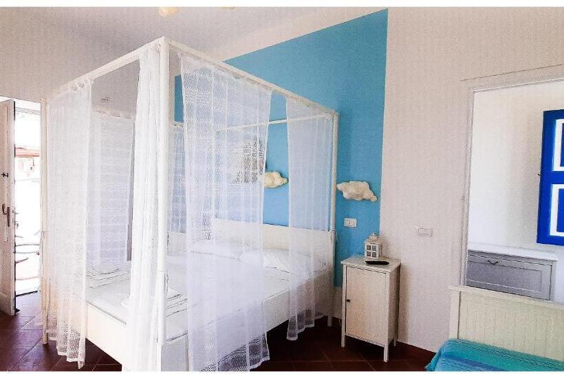 غرفة ديلوكس مطلّة علي البحر مزوَّدة بشُرفة, Salinarte