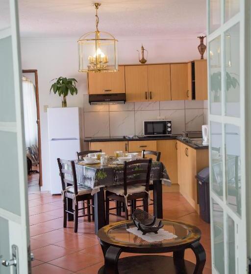 Апартаменты 1 Спальня, 29 Polvy Street