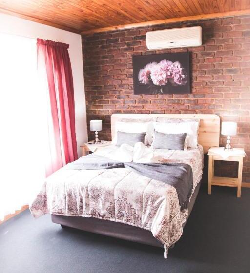 Suite Familiar, 29 Polvy Street