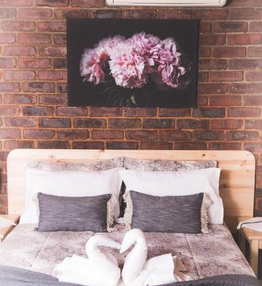 Family Suite, 29 Polvy Street