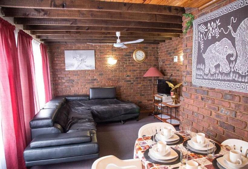 Suite Familiar, 29 Polvy Street