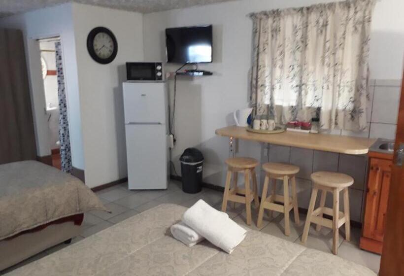 Номер Economy, 29 Polvy Street