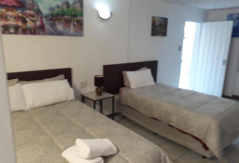 Номер Economy, 29 Polvy Street