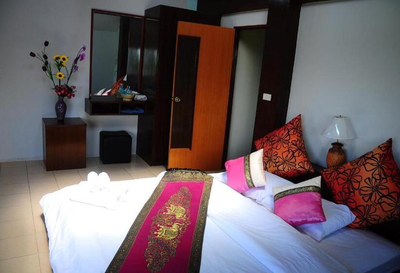 패밀리 룸 산 전망, Phumimalee Nature View Resort