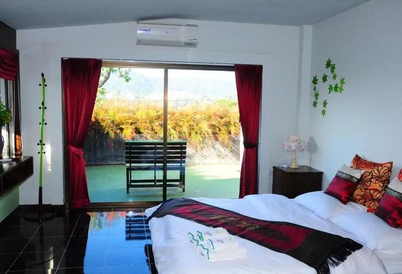 اتاق خانوادگی با چشم‌انداز کوه, Phumimalee Nature View Resort