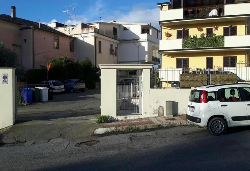 带1个卧室的顶楼公寓, B&b E Casa Vacanza Al Castello