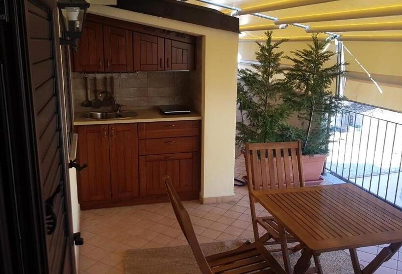 带露台的标准房间, B&b E Casa Vacanza Al Castello