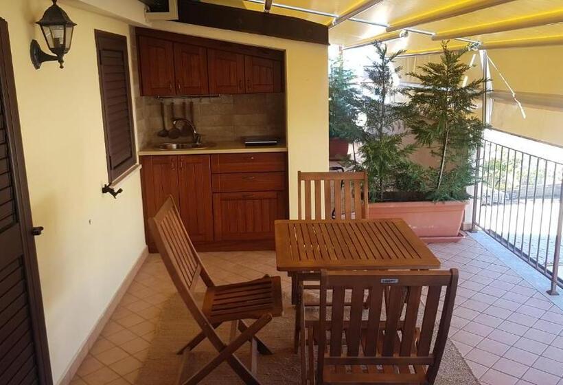 带露台的标准房间, B&b E Casa Vacanza Al Castello