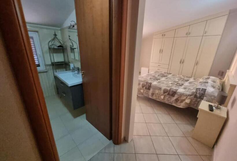 带露台的标准房间, B&b E Casa Vacanza Al Castello