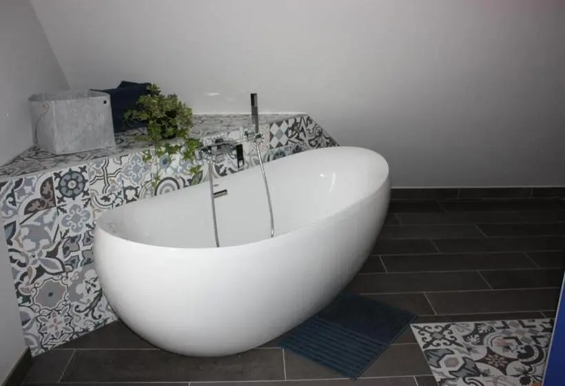デラックスルーム, Théière & Couverts Les Chambres