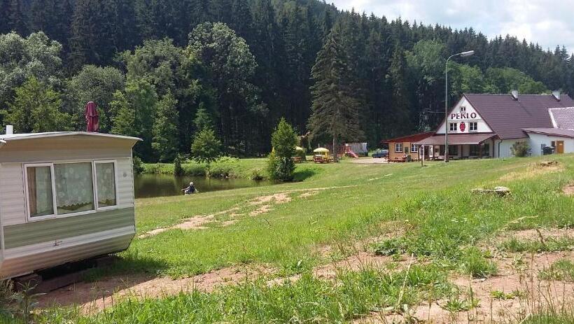 منزل غرفة نوم واحدة, Pension Peklo