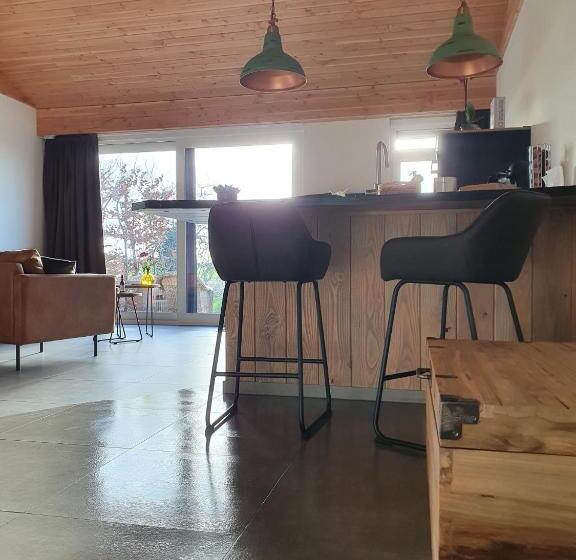 غرفة ديلوكس, Benb Zuidoord