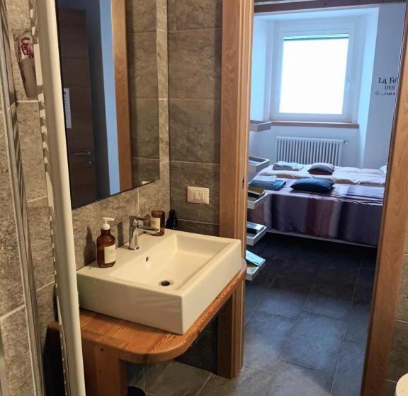 اتاق لوکس, Foresteria B&b Vecchiascuola Pianazzola