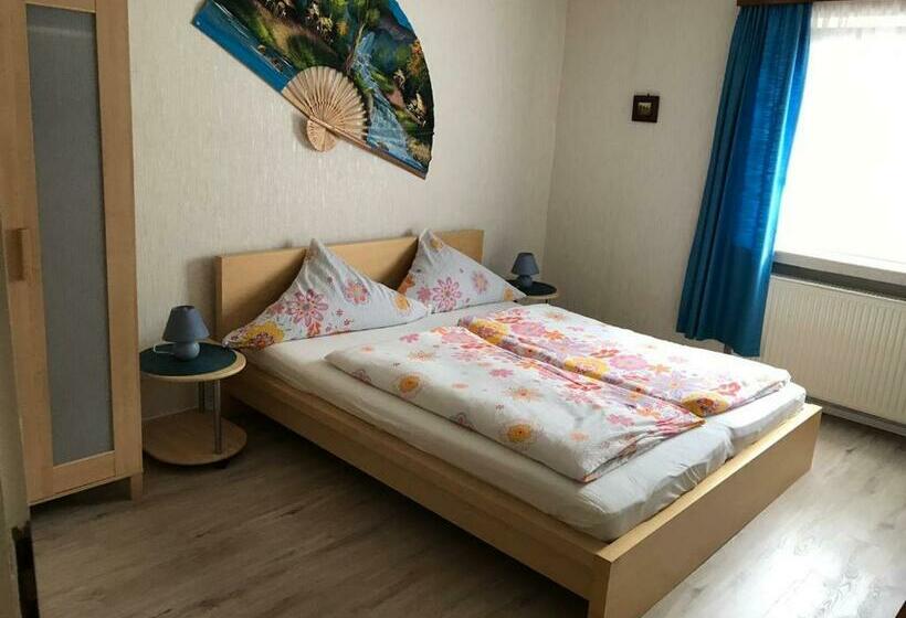 Номер Стандарт, Winzerschenke