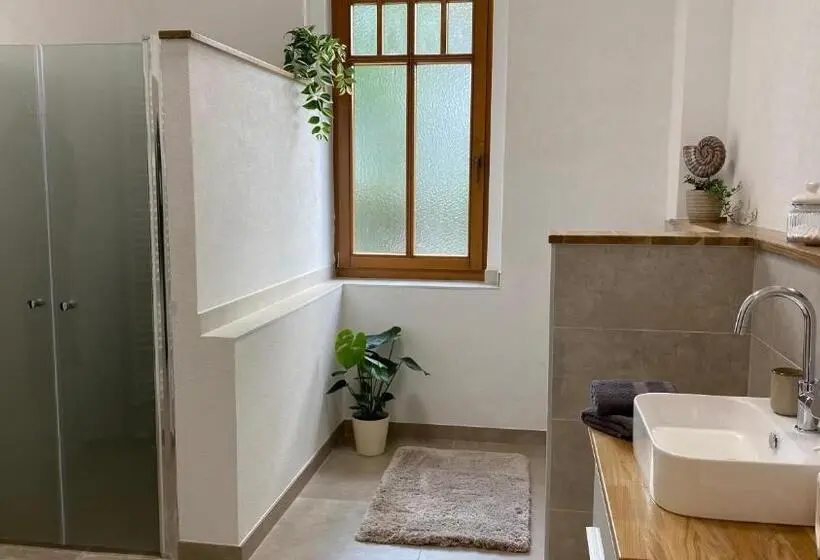 デラックススタジオ, Apartment Im Grünen