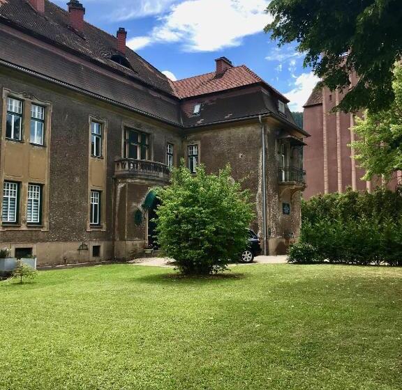 Апартаменты 1 Спальня с Балконом, Apartment Im Grünen