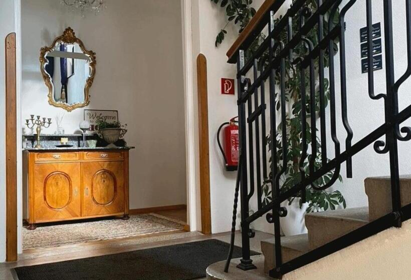 Апартаменты 1 Спальня с Балконом, Apartment Im Grünen