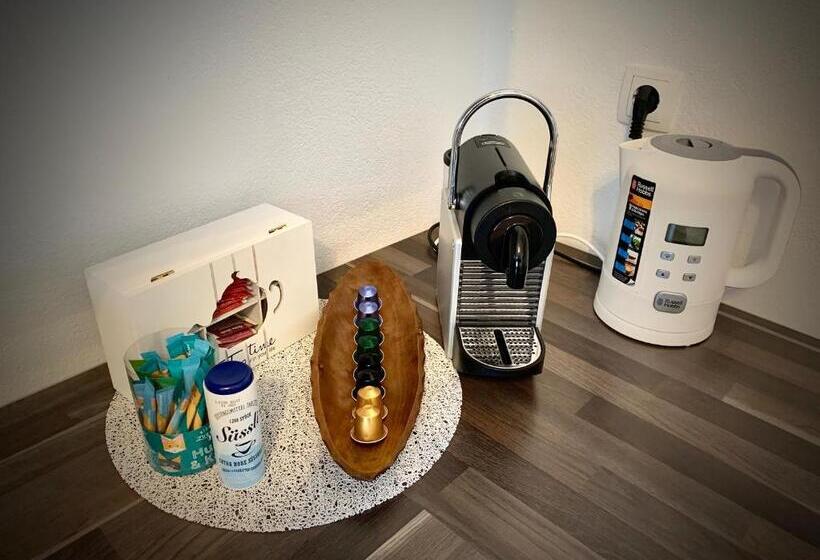 Апартаменты 1 Спальня с Балконом, Apartment Im Grünen