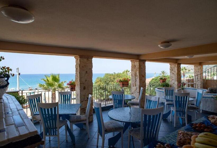 带海景标准四人间, Casa Del Sole