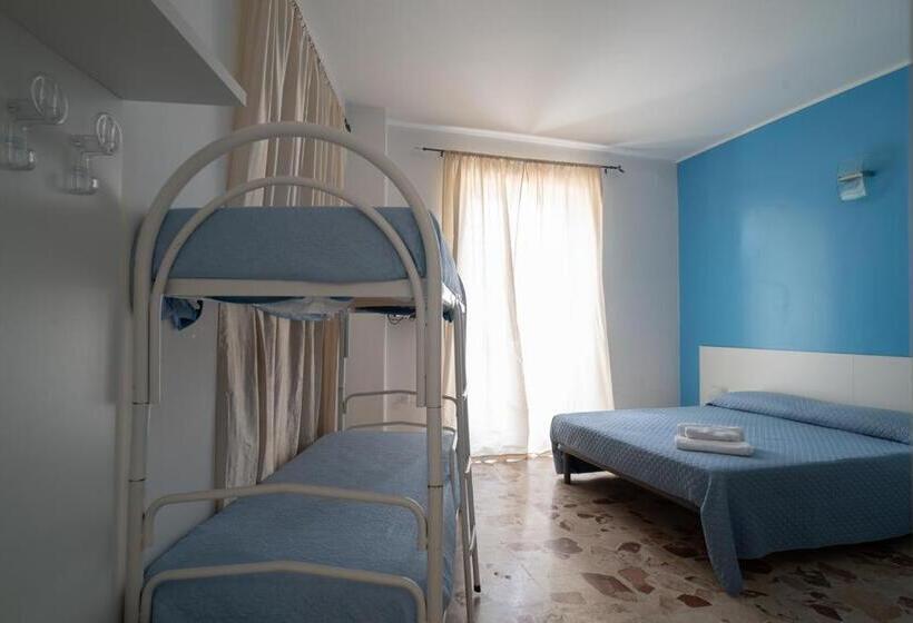 带海景标准四人间, Casa Del Sole