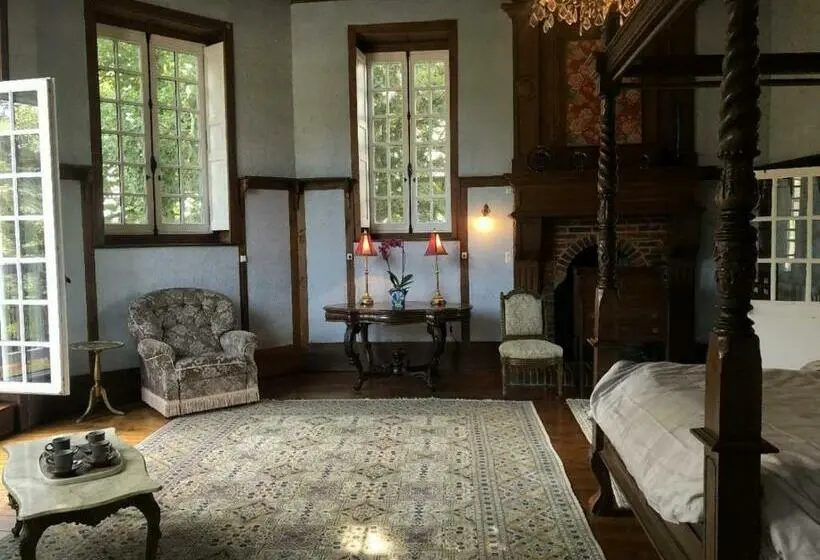 سوییت خانوادگی, Chateau De La Grand Maison