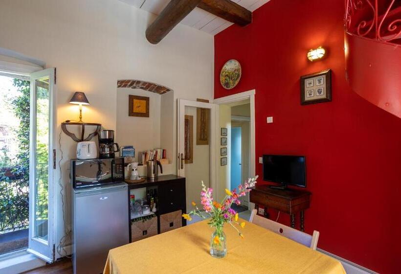 סוויטת ג'וניור עם טרסה, La Torretta Studios & Suite