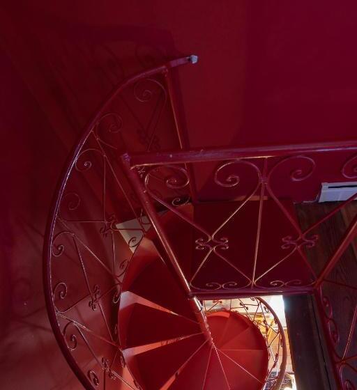 جناح جونيور مزوَّد بتراس, La Torretta Studios & Suite