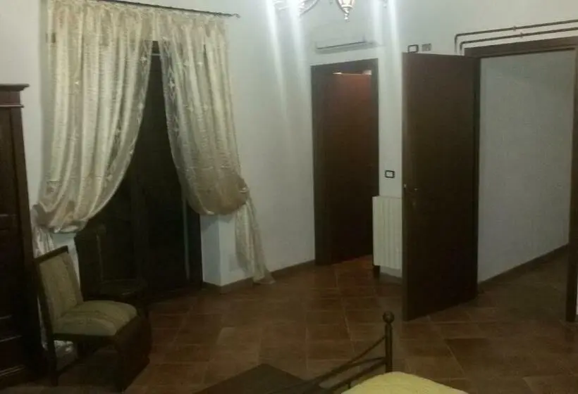 اتاق لوکس, Agriturismo La Stragola