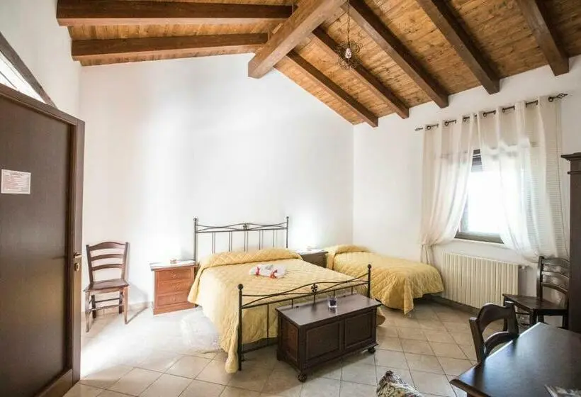 اتاق لوکس, Agriturismo La Stragola