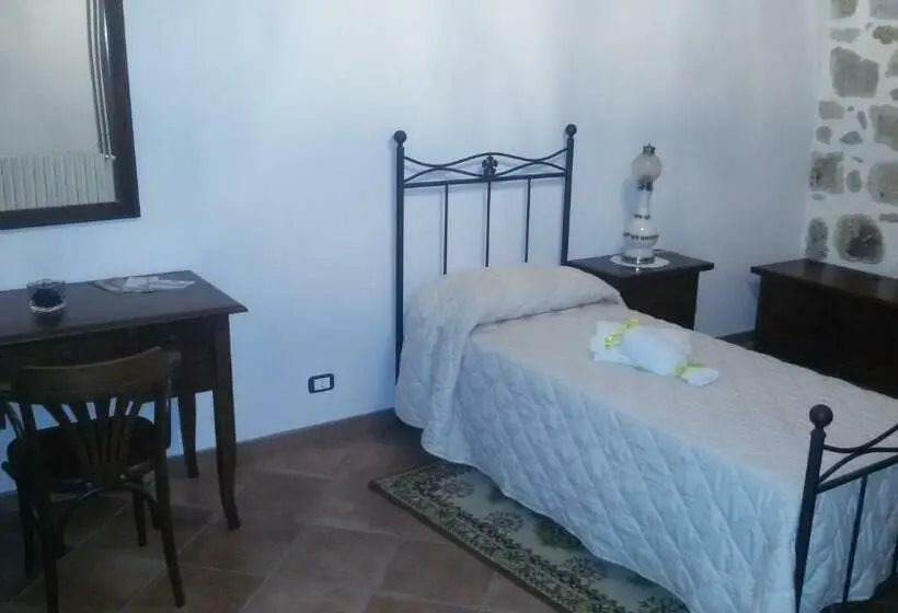 اتاق استاندارد یک نفره, Agriturismo La Stragola