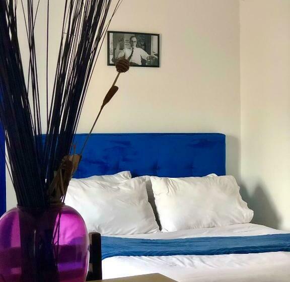 اتاق استاندارد, El Muniria