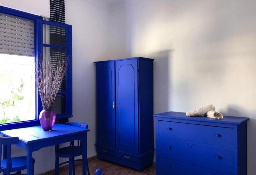 اتاق استاندارد با سرویس بهداشتی مشترک, El Muniria