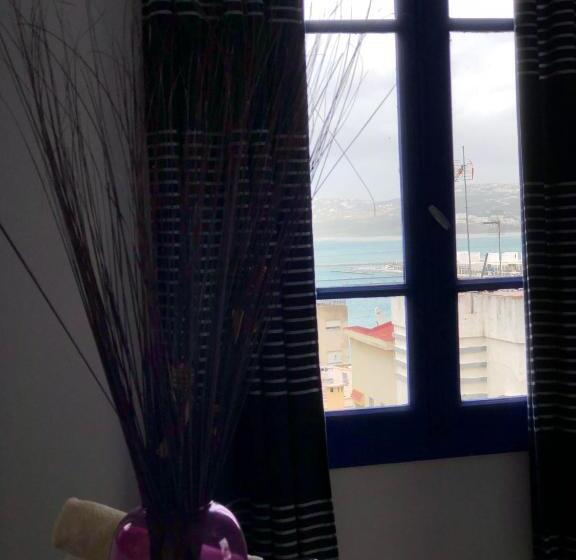 اتاق استاندارد, El Muniria