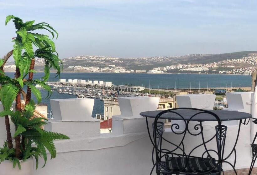 اتاق استاندارد با سرویس بهداشتی مشترک, El Muniria