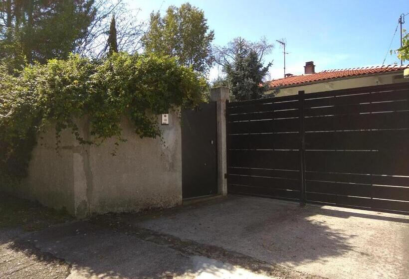 غرفة قياسية مطلّة علي الحديقة, Maison Marysa