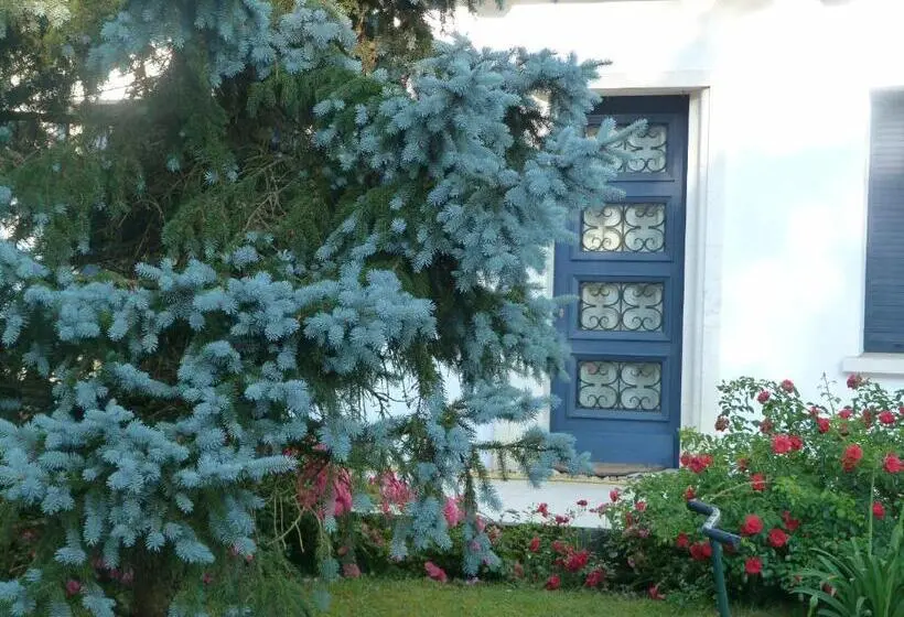 اتاق استاندارد با چشم‌انداز باغ, Maison Marysa