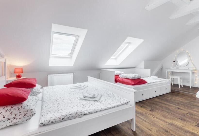 سوییت خانوادگی, Penzion Belle Donne