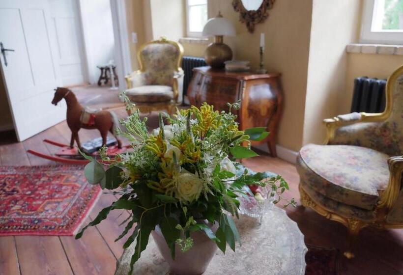 جناح جونيور, Event  Kultur & B&b Kunst Schloss Neuenhagen übernachten Im Denkmal